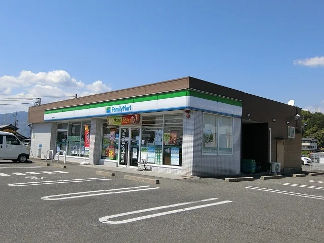 ファミリーマート 揖斐清水店まで850m