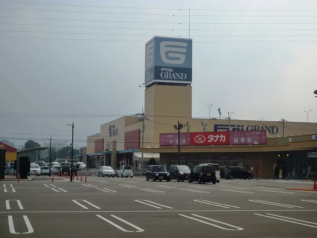 フジグラン西条店様まで1000m