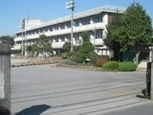 鴻巣市立広田小学校まで600m