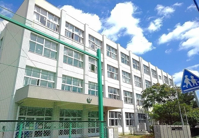 市立苗穂小学校まで400m