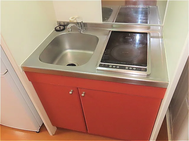 2口の電気コンロまたはIHコンロとなります