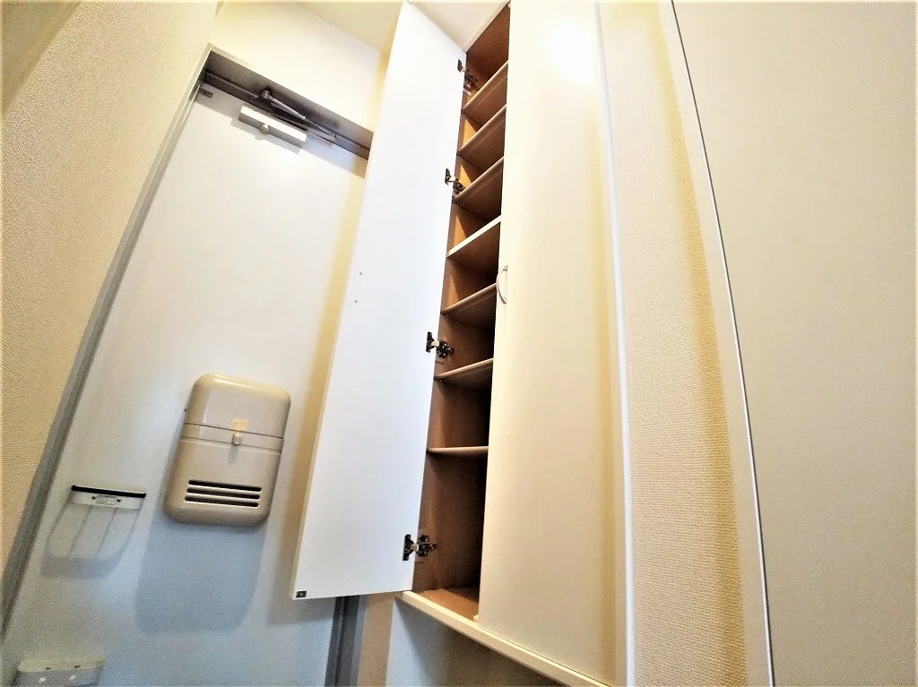 シューズボックス