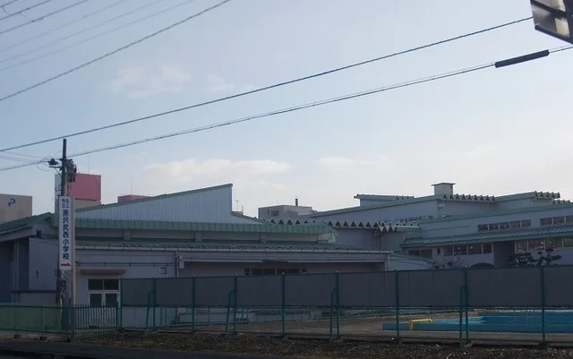 黒沢尻西小学校まで1100m