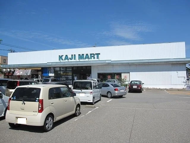 カジマートまで1100m