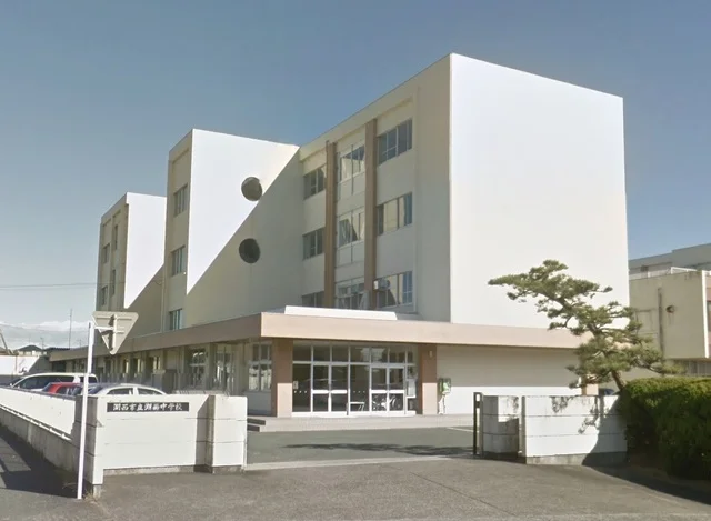 湖西市立湖西中学校まで1700m