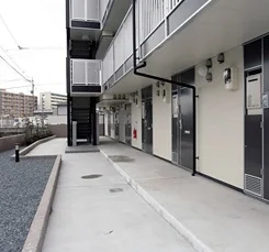 共用部分は清掃業者が清掃しております。