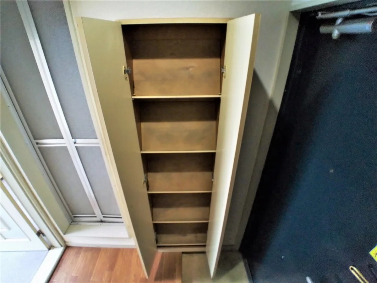 シューズボックス