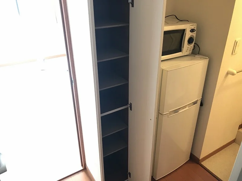 下駄箱はキッチン横に設置