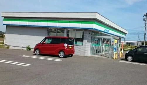 ファミマ八戸水産加工団地前店まで1900m