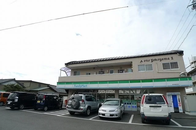 ファミリーマート柳新屋店まで500m