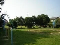 新浜中央公園まで301m