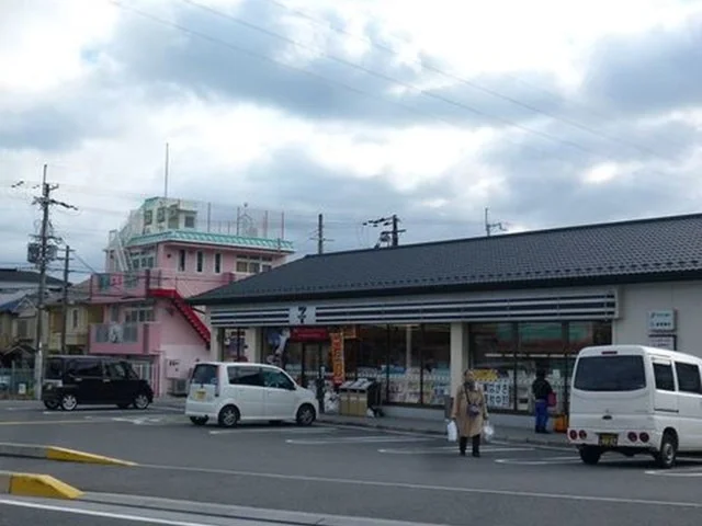 セブンイレブン大津坂本３丁目店まで1600m