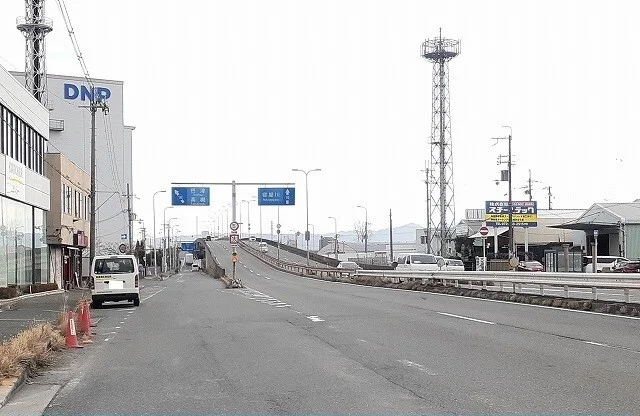 府道１９号線まで650m
