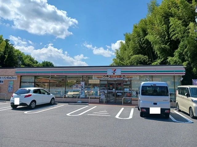 セブンイレブン周南呼坂店まで1500m