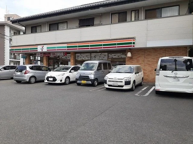 セブンイレブン春日桜ヶ丘4丁目まで250m