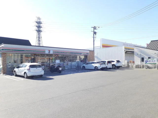 セブンイレブン志免南里7丁目店まで650m