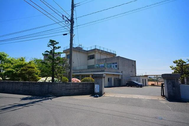 築城中学校まで1600m