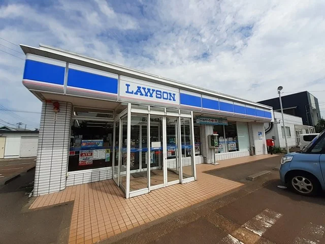 ローソン上越御殿山町店まで180m