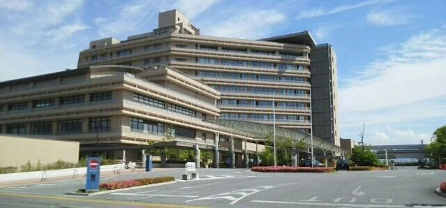 山梨県立中央病院まで1200m