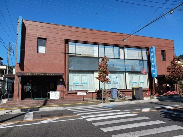 山梨中央銀行武田通支店北新支店まで750m