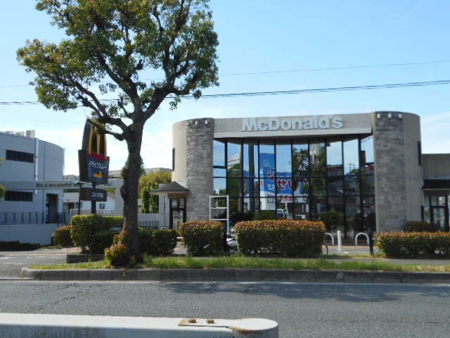 マクドナルド様まで120m