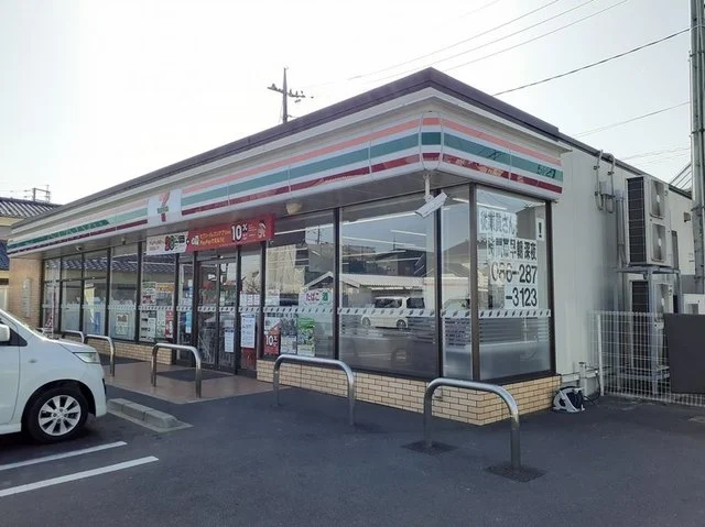 セブン-イレブン岡山小山店まで1100m