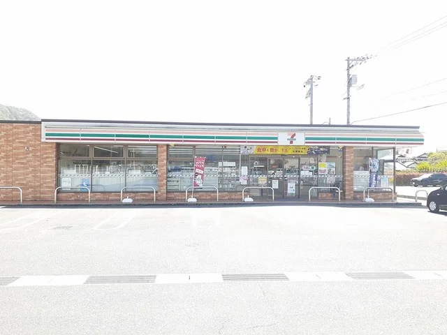 セブンイレブンまで600m