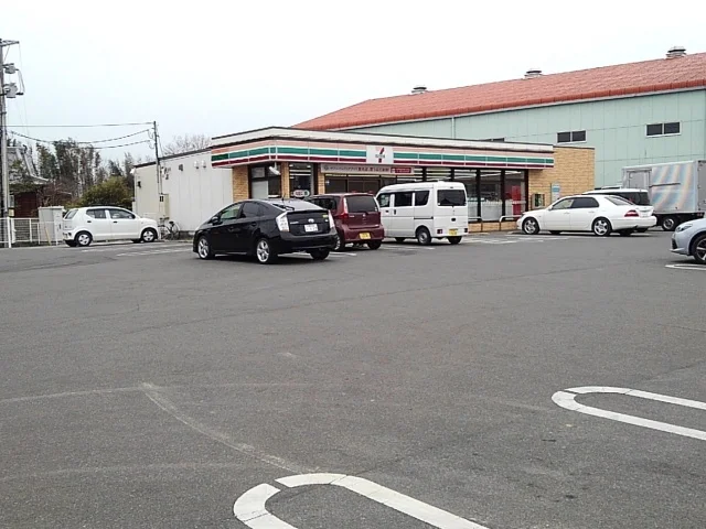 セブンイレブン三潴田川店まで670m