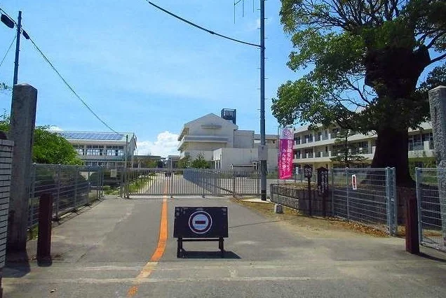兵庫小学校まで1000m