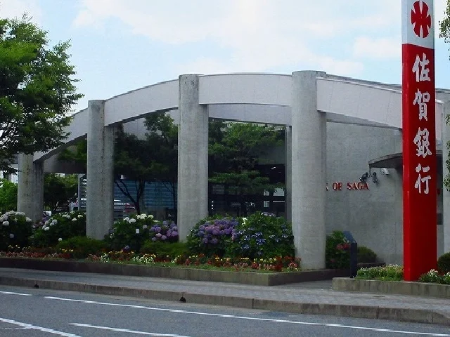 佐賀銀行呉服町支店まで700m