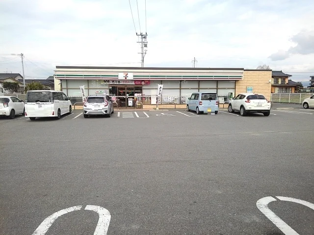 セブンイレブン筑後久富店まで760m