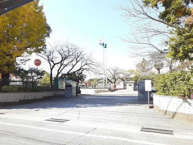 宮崎市立大淀小学校まで700m