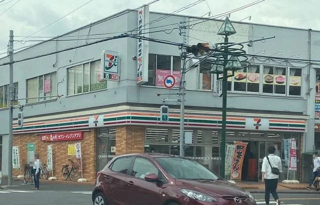 セブンイレブンまで140m