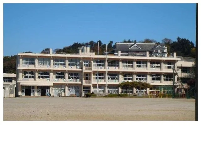 笠間小学校まで900m