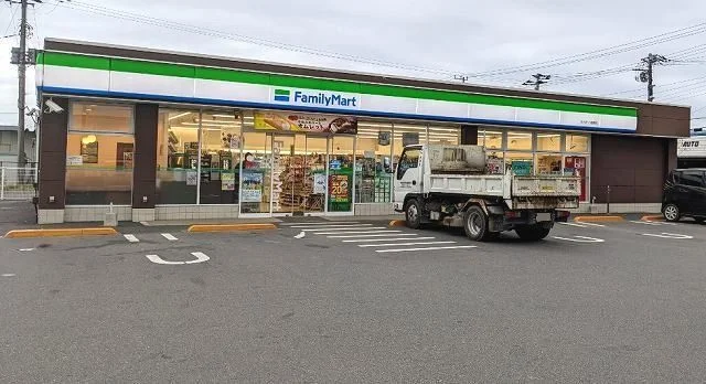 ファミリーマートサカモト高柳店まで1200m
