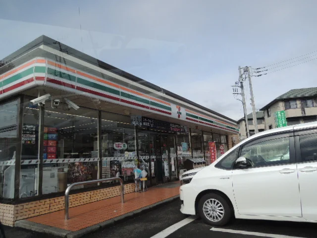 セブンイレブン橋戸店まで300m