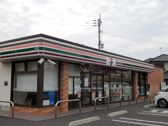 セブンイレブン良町２丁目店まで650m