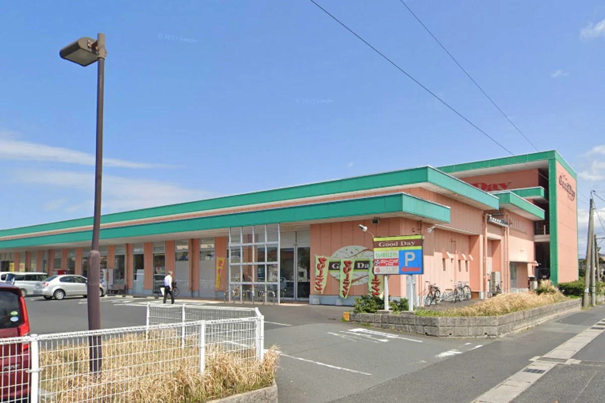 グッディー 医大通店まで徒歩7分、550ｍ。