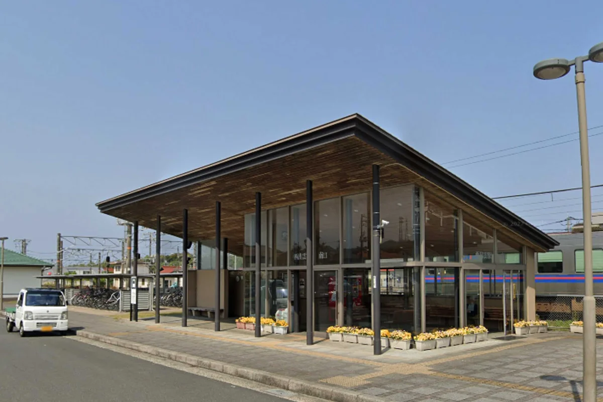 JR西出雲駅まで車で6分、3.4km。