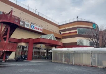 ラピタ 本店まで車7分