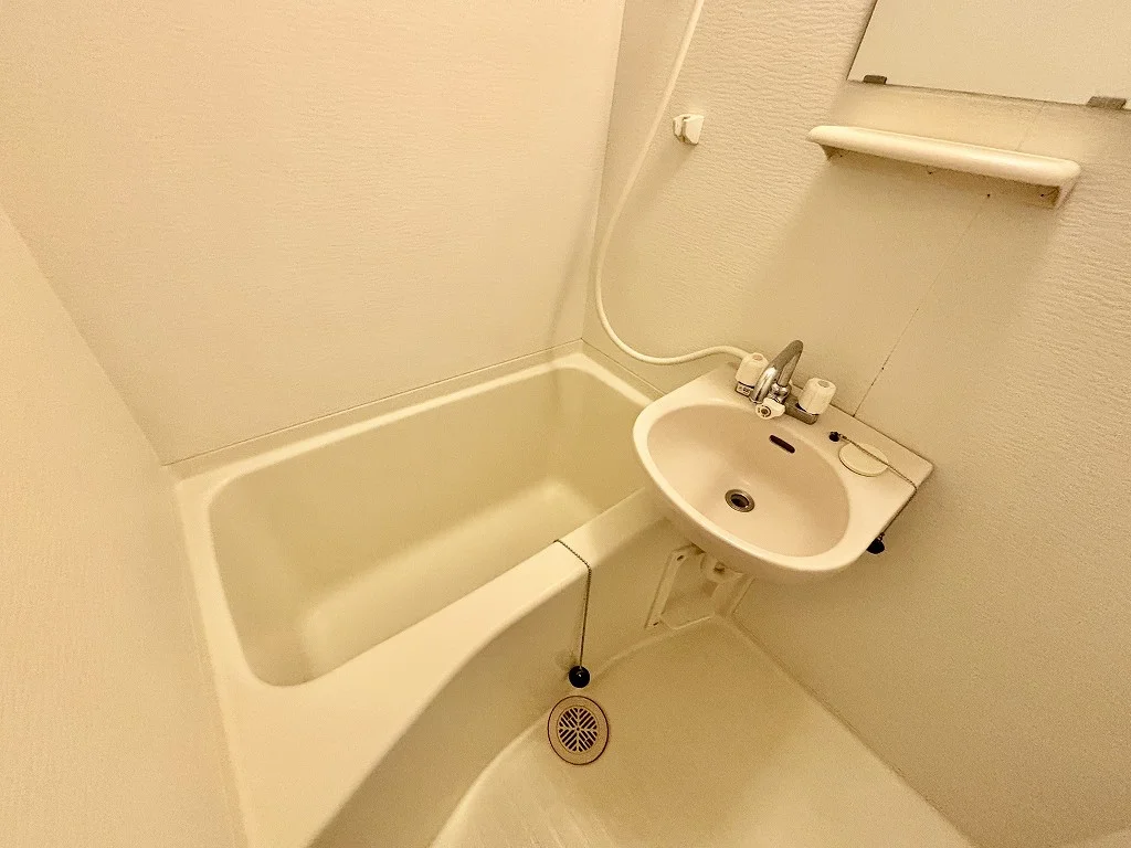 設備・仕様は号室により異なる為、現況を優先いたします。