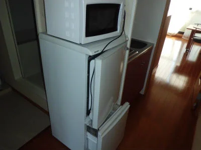 冷蔵庫と電子レンジ付。