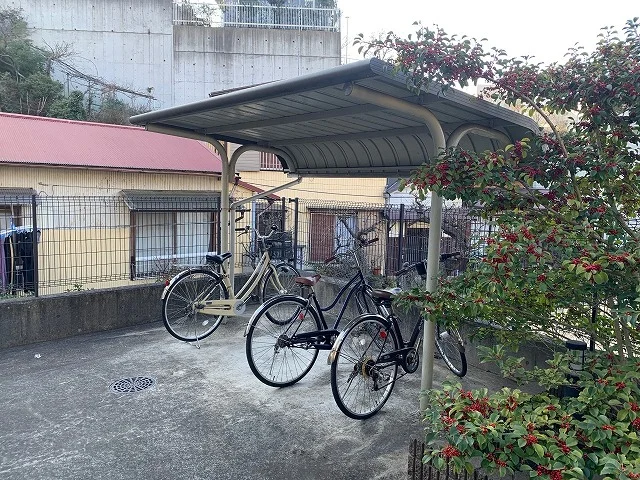駐輪場　原付＆自転車のみ駐輪可能