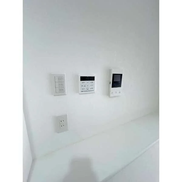 家具家電設置前の室内写真となります。