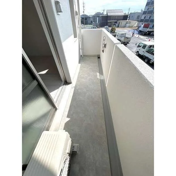 家具家電設置前の室内写真となります。