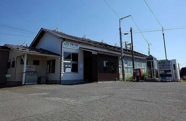羽後牛島駅まで1800m