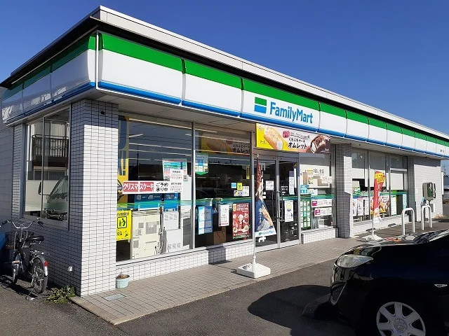 ファミリーマート清原テクノ店まで850m