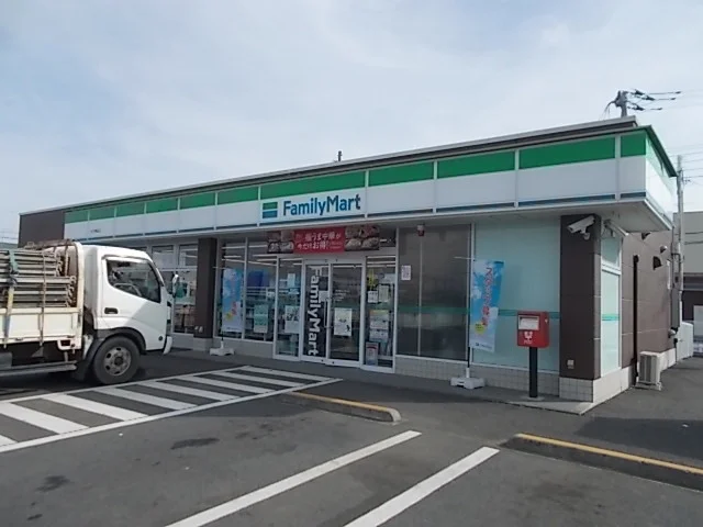 ファミリーマート水戸東前店まで500m