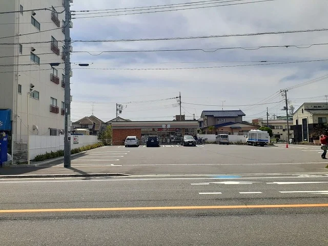 セブンイレブン領家１丁目店まで186m