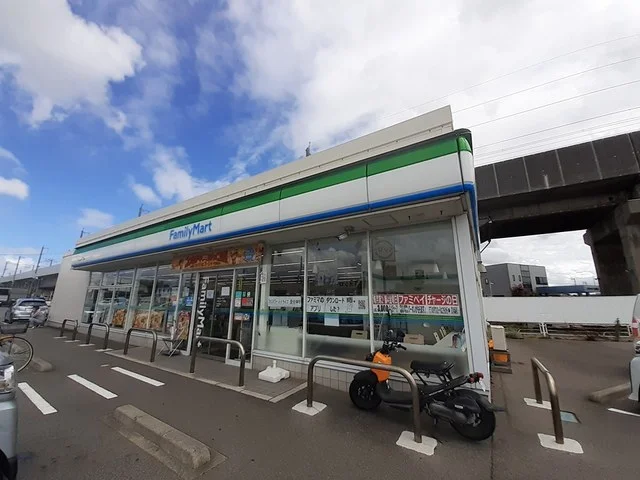 ファミリーマート女池上山一丁目まで545m